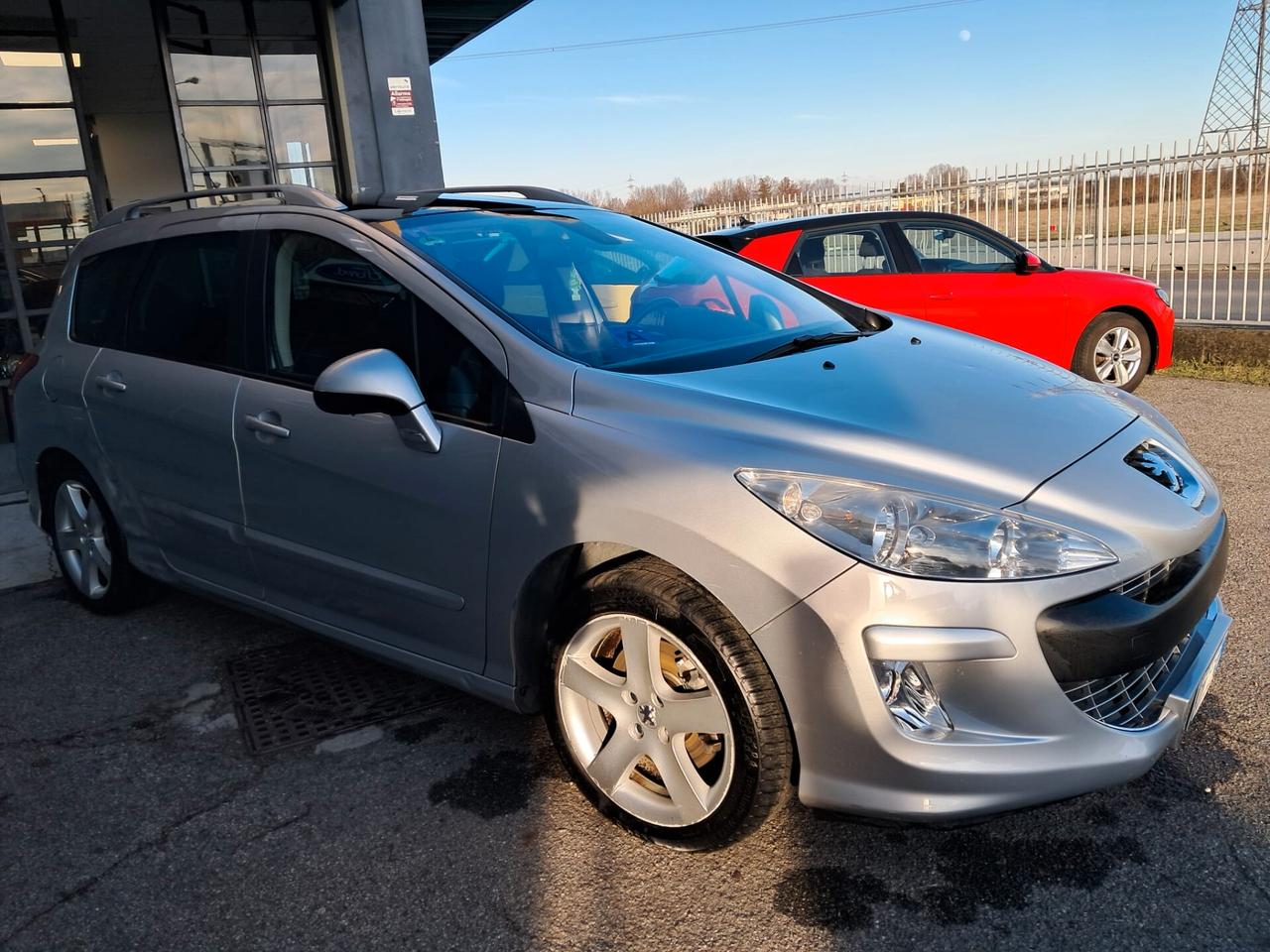 Peugeot 308 2.0 HDi 136CV aut. SW Ciel Féline