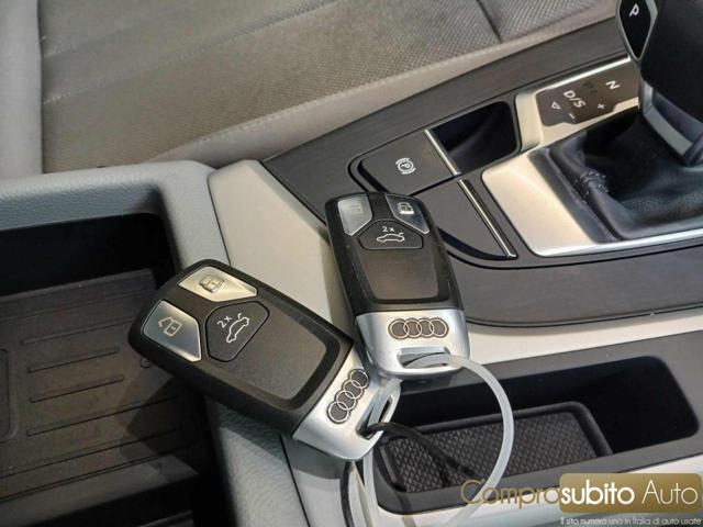 AUDI A4 Avant QUATTRO 40 TDI S tronic (Garanzia 12 Mesi)