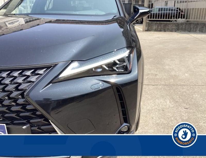 Lexus UX UX250H 2.0H ECVT L MY22 4WD