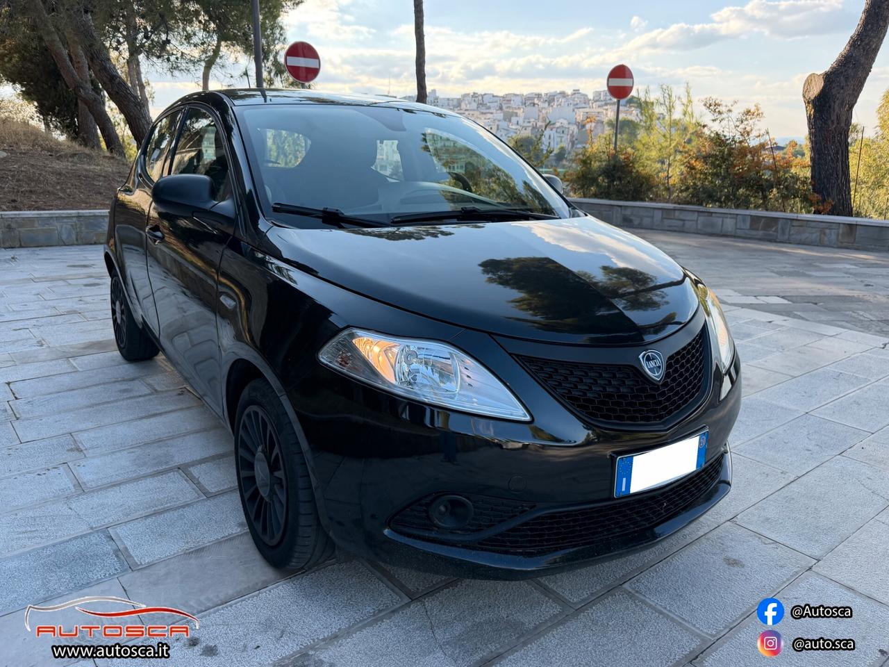 Lancia Ypsilon 1.0 FireFly Hybrid Ecochic Silver