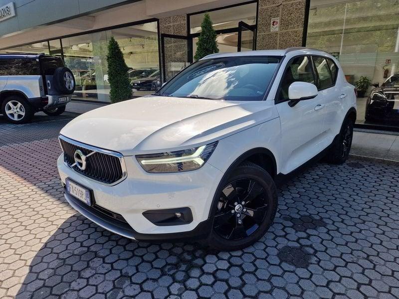 Volvo XC40 T3 Momentum GANCIO TRAINO
