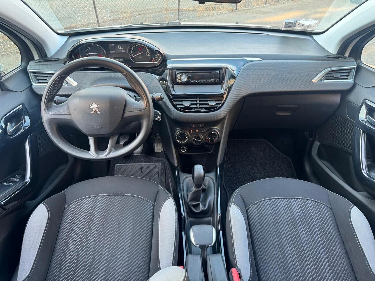 Peugeot 2008 Anno 2014 1.2 Benzina 82 CV 37.000 KM
