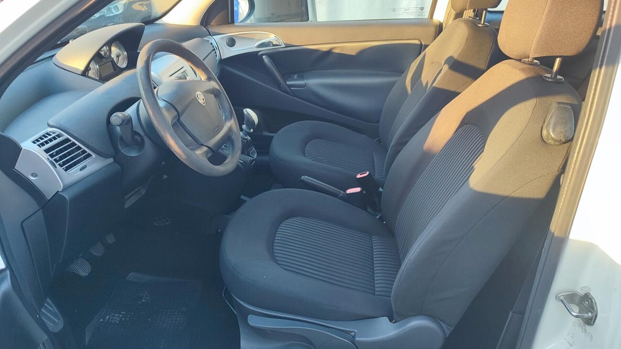 Lancia Ypsilon 1.2 Oro