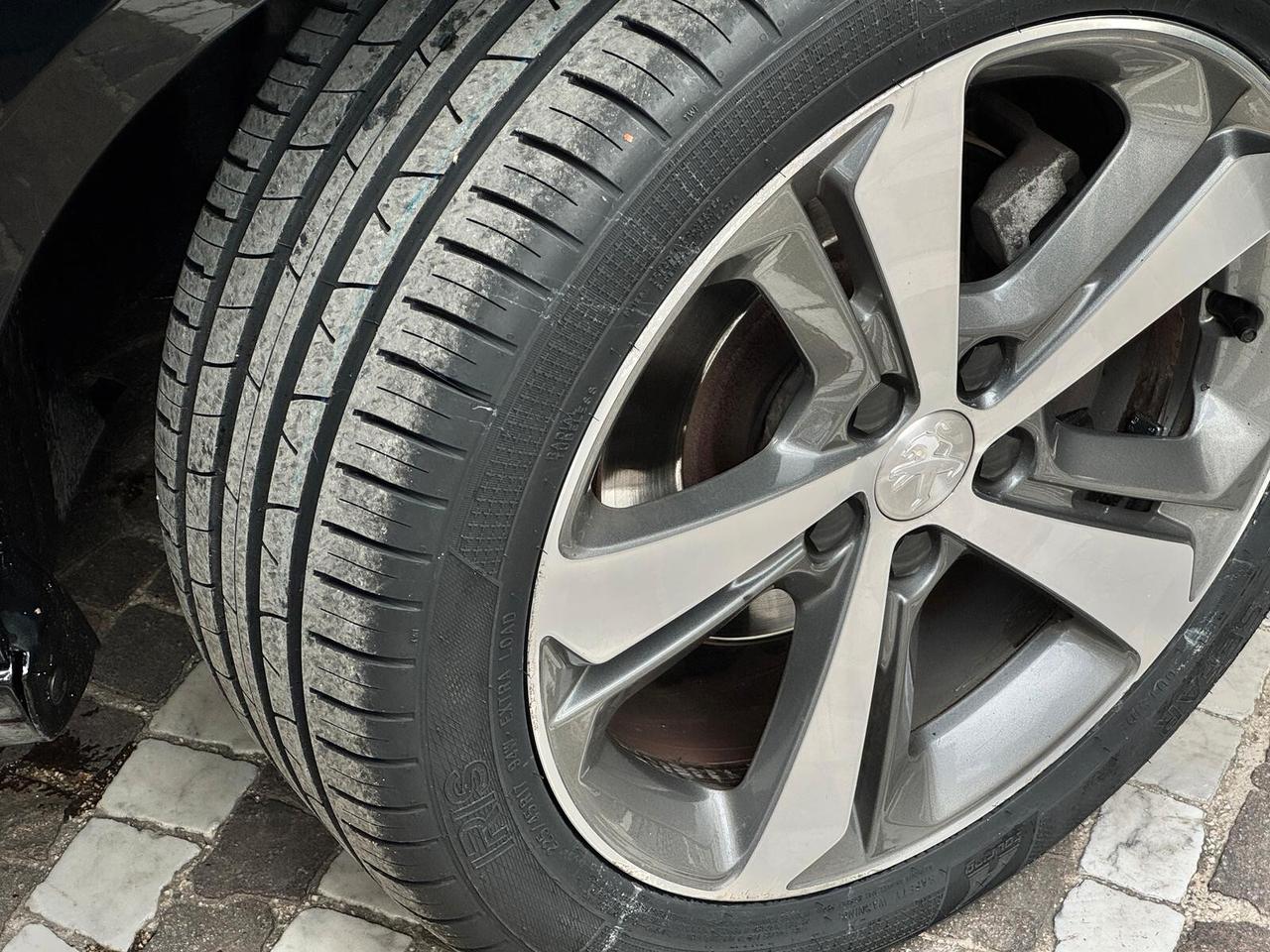 Peugeot 308 BlueHDi 120 S&S SW Allure