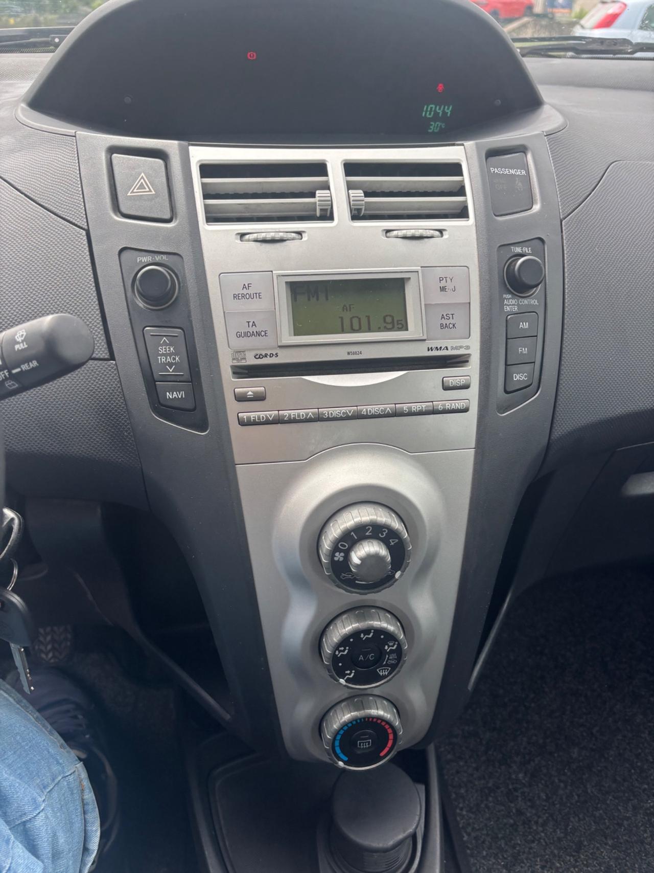 Toyota Yaris 1.3 5 porte Navi