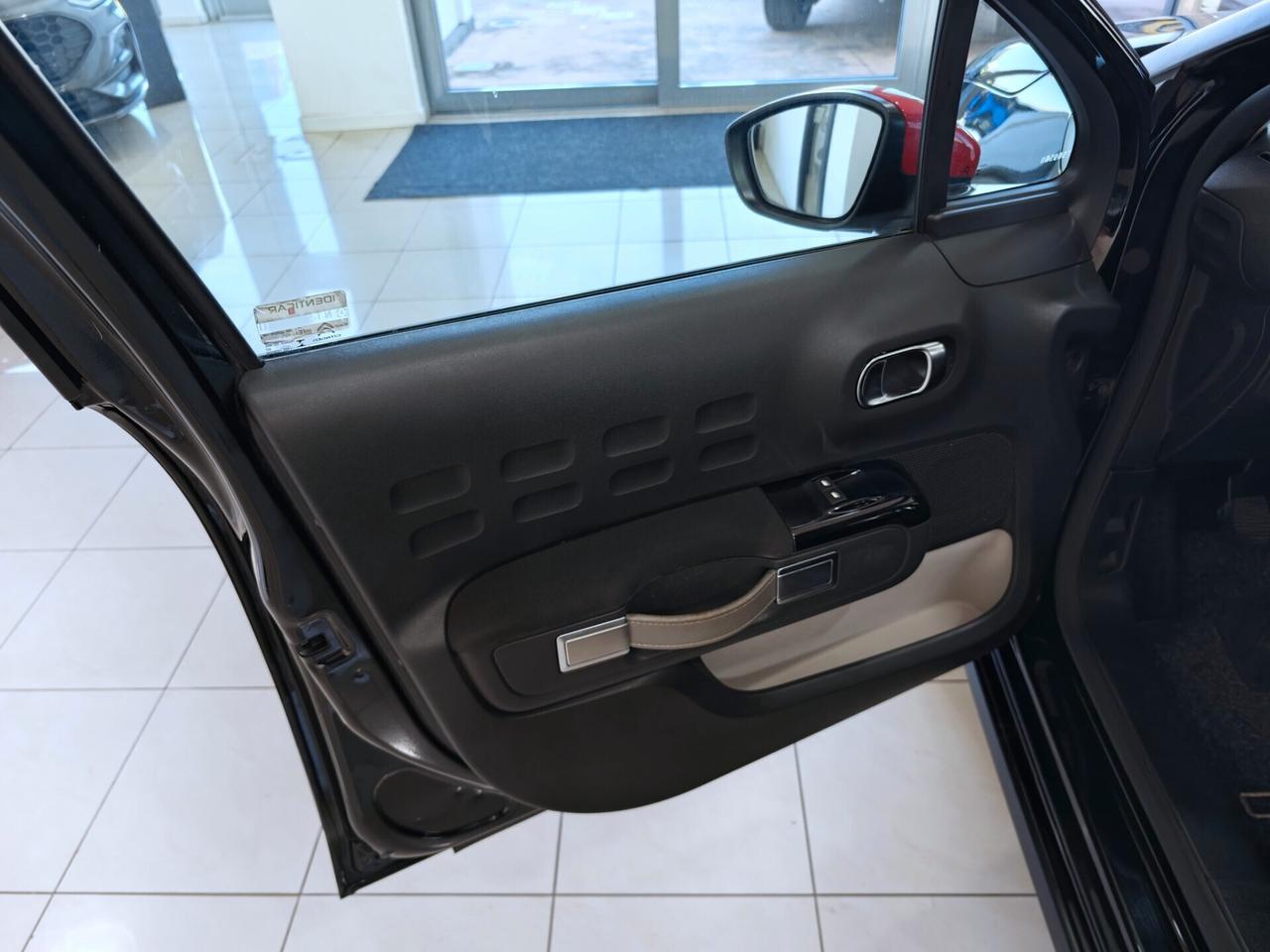Citroen C3 1.5 BlueHDi 100CV Shine 2022