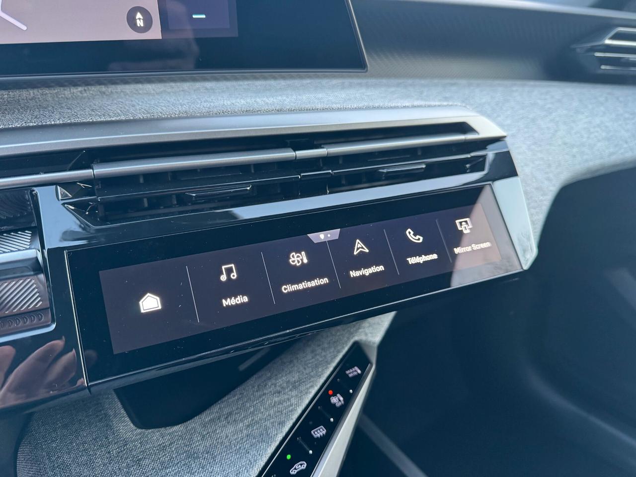 Peugeot New 3008 1.2cc Hybrid 145cv e-DCS6 Allure