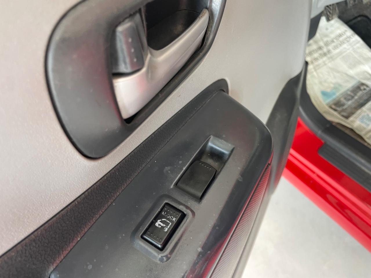 Nissan Pixo 1.0 5 porte GPL Eco Active