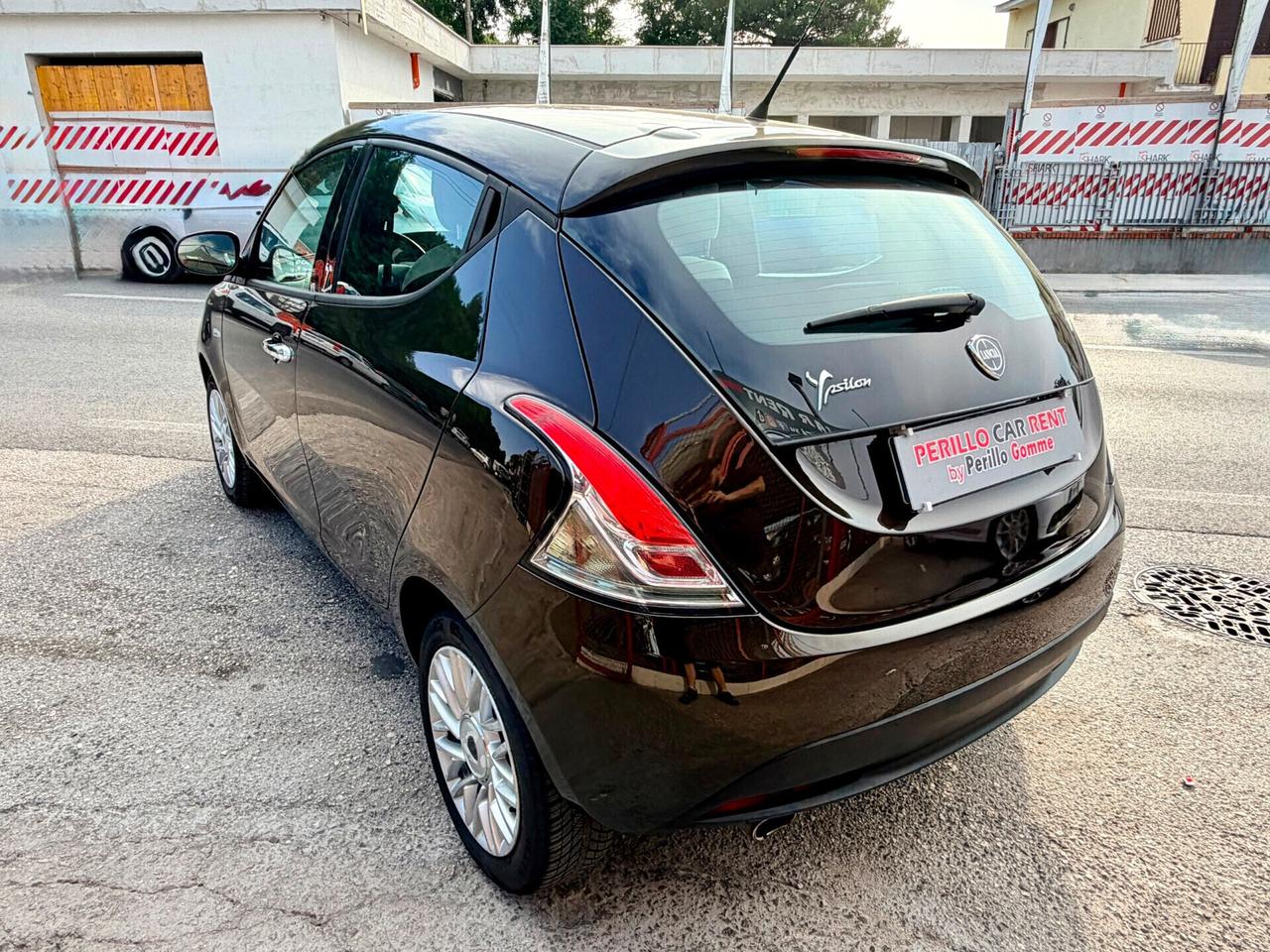 Lancia Ypsilon 1.2 69 CV 5 porte Platinum