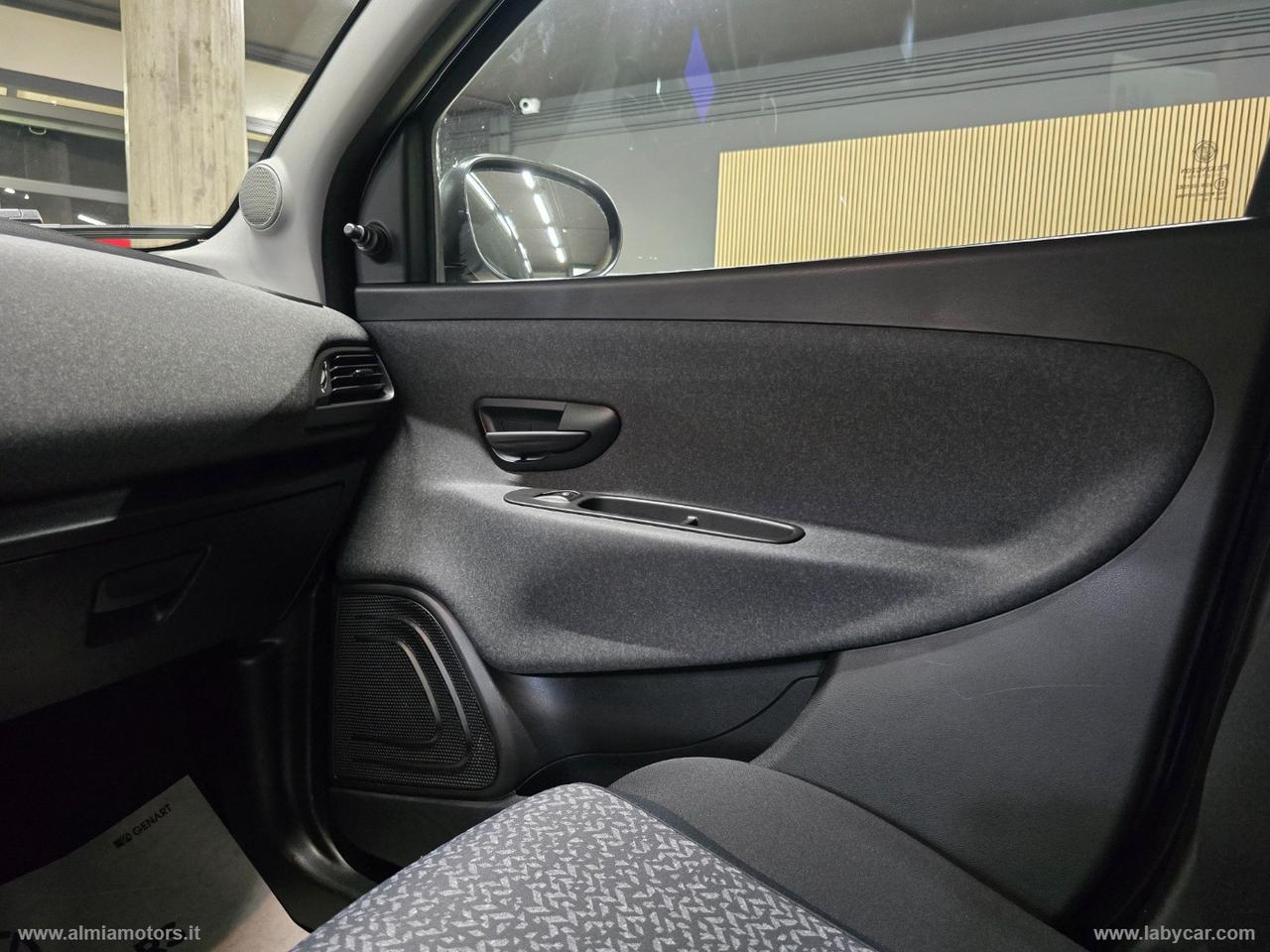 LANCIA Ypsilon 1.0 FireFly 5pS&S Hyb. Eco Silv.