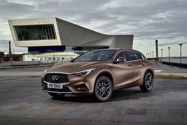 Infiniti Q30 1.5d Business 109cv dct