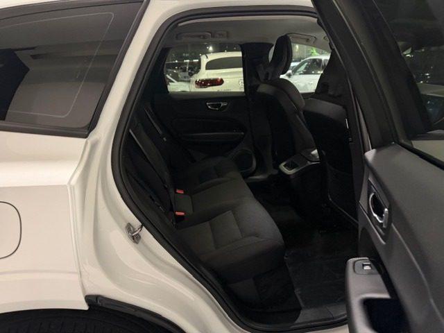 VOLVO XC60 B4 (d) automatico Mhev 197CV Momentum