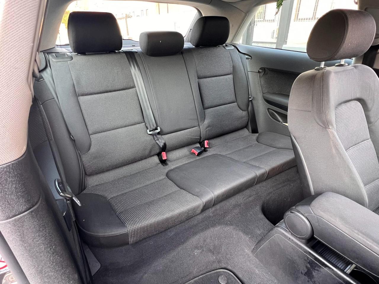 Audi A3 1.6i-U.Prop-Tag.Cert-GancioTraino-2005
