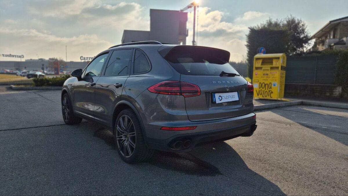 Porsche Cayenne 3.0 Platinum Edition tiptronic