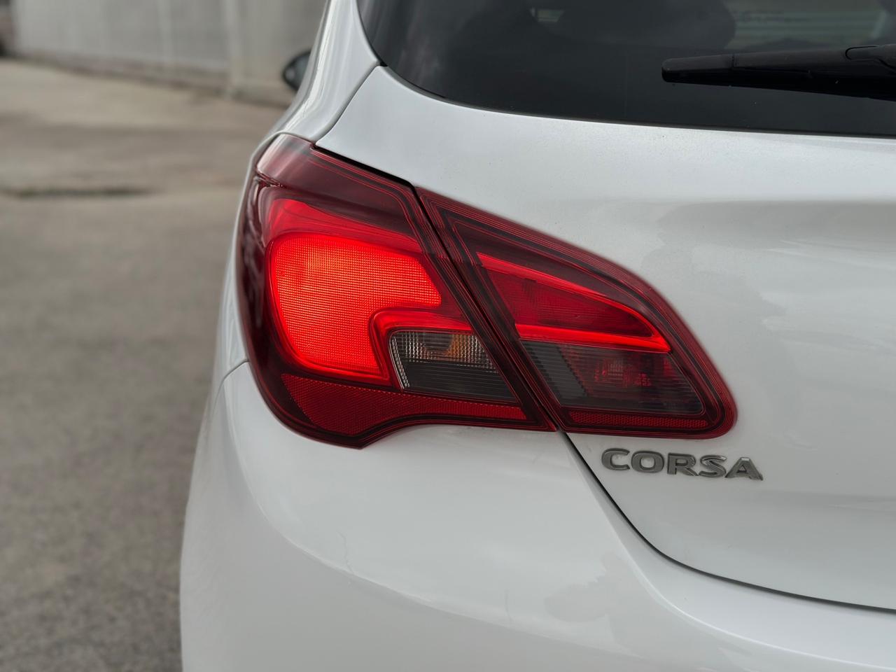 Opel Corsa 2016 1.2 69CV 5 porte b-Color