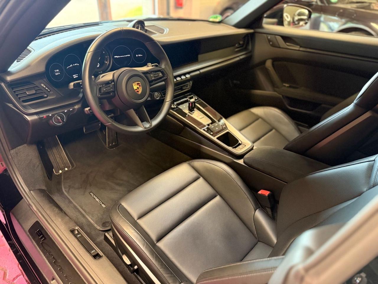 Porsche 911 Carrera 4 GTS Cabriolet