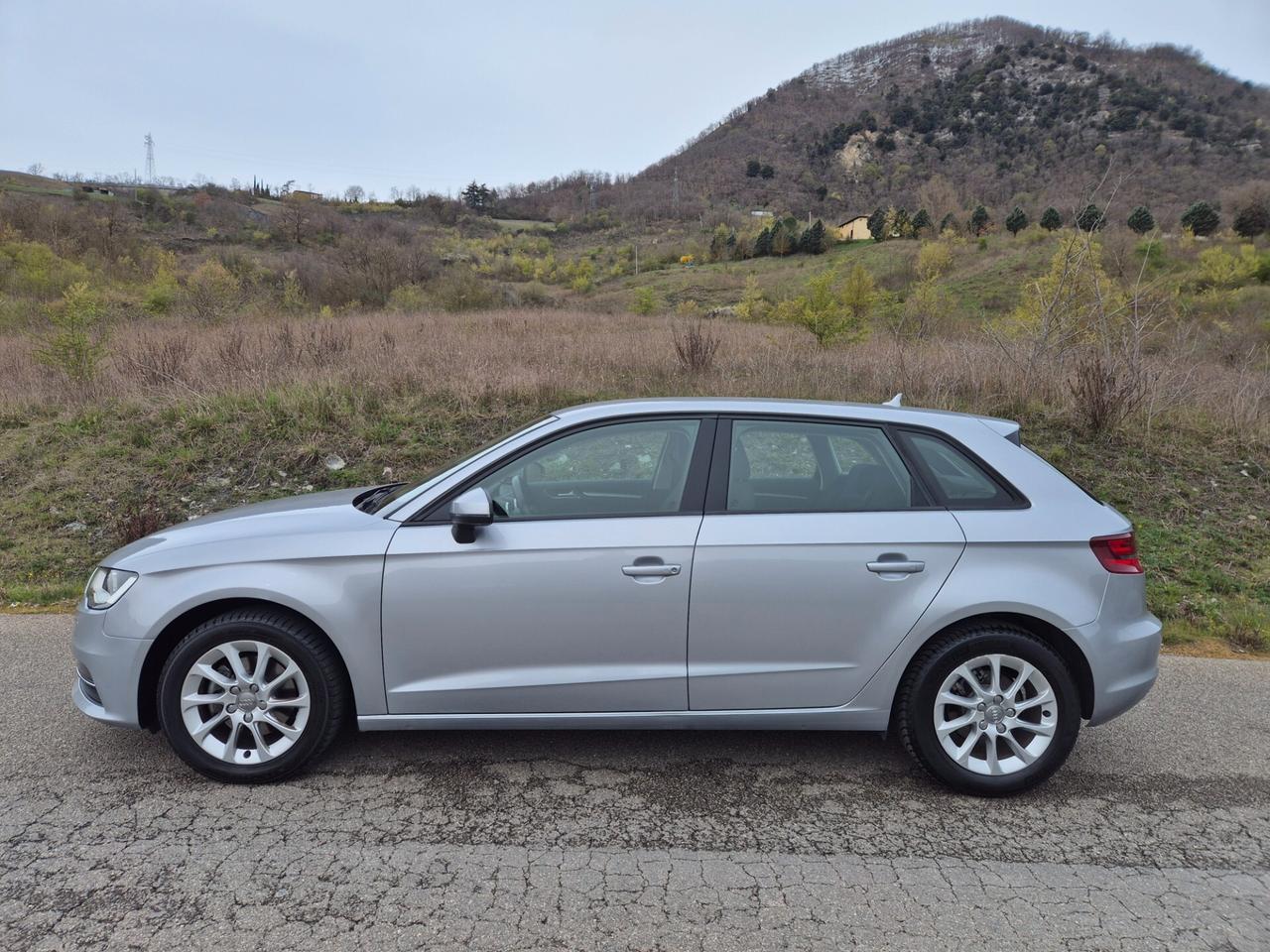 Audi A3 SPB 1.6 TDI clean diesel Attraction Business pack