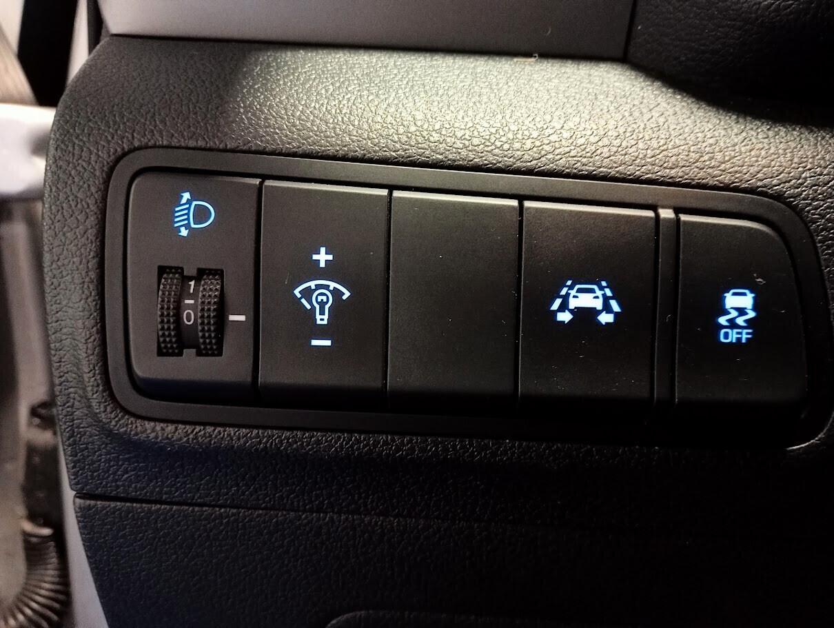 Hyundai TUCSON 1.7 CRDI XPOSSIBLE 19" CAMERA *CAMBIO NUOVO*