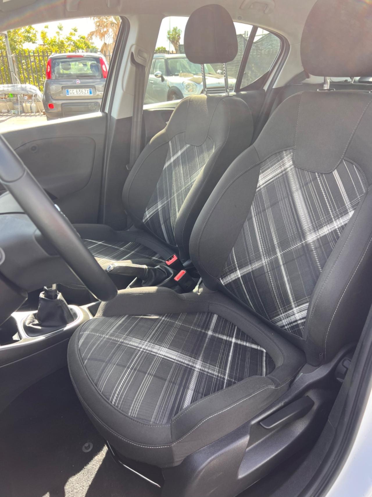 Opel Corsa 1.4 90CV GPL Tech 5 porte b-Color