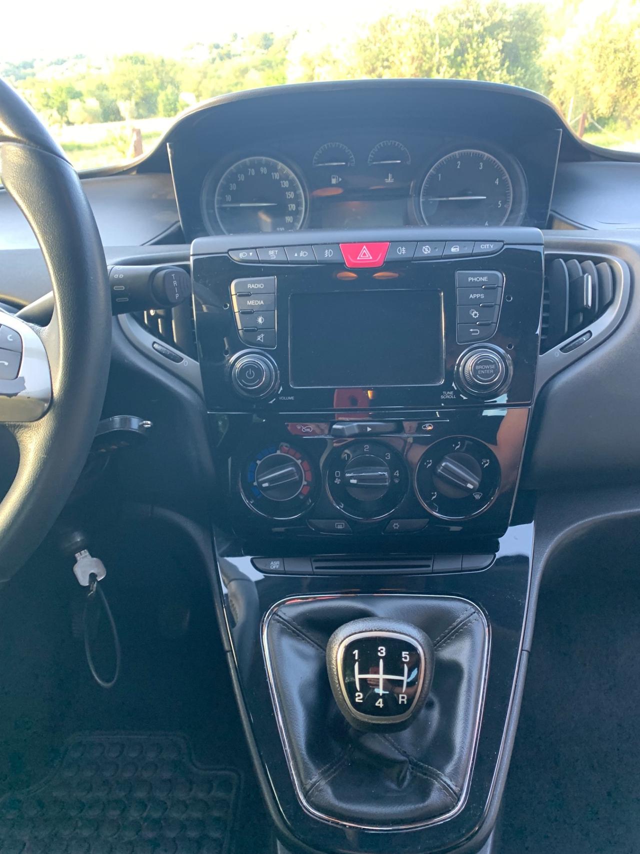 Lancia Ypsilon 1.3 MJT 16V 95 CV 5 porte S&S Gold