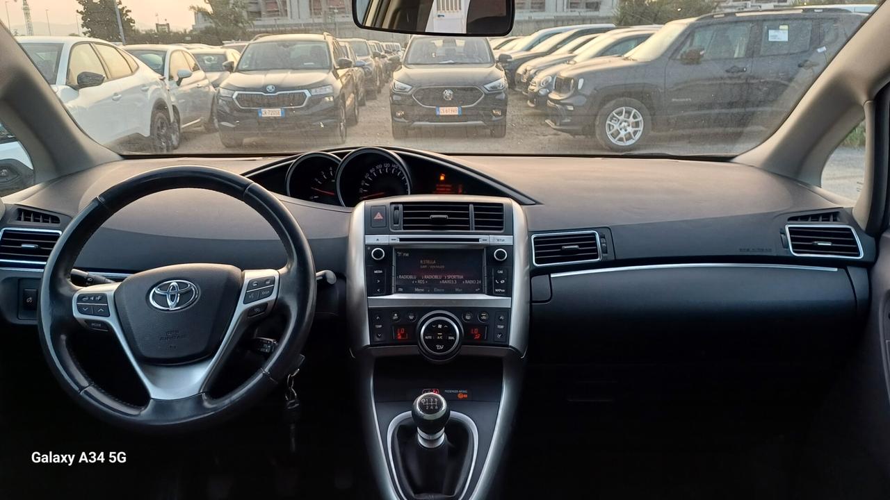 Toyota Verso 1.6 D-4D Style 7 Posti