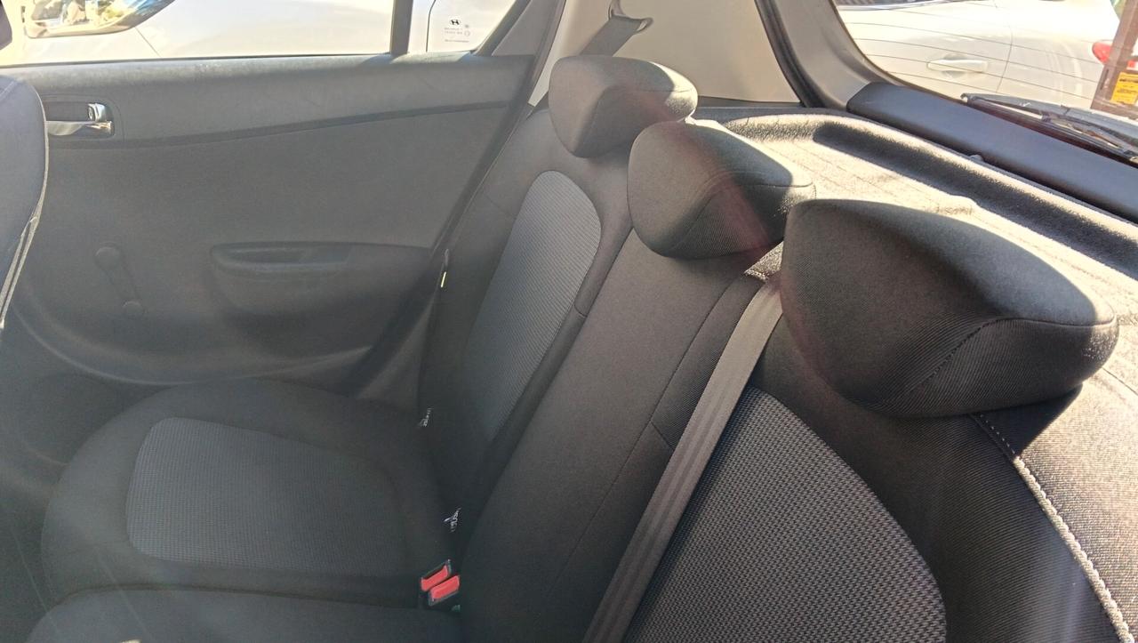 HYUNDAI I20 1.2 B/GPL-2013