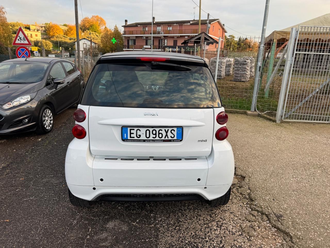 Smart ForTwo 52 kW MHD coupé White Tailor Made
