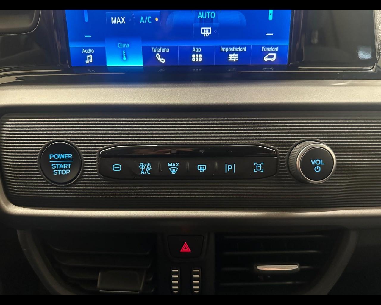 FORD Tourneo Courier 2ªs - Tourneo Courier 1.0 EcoBoost Powershift Titanium