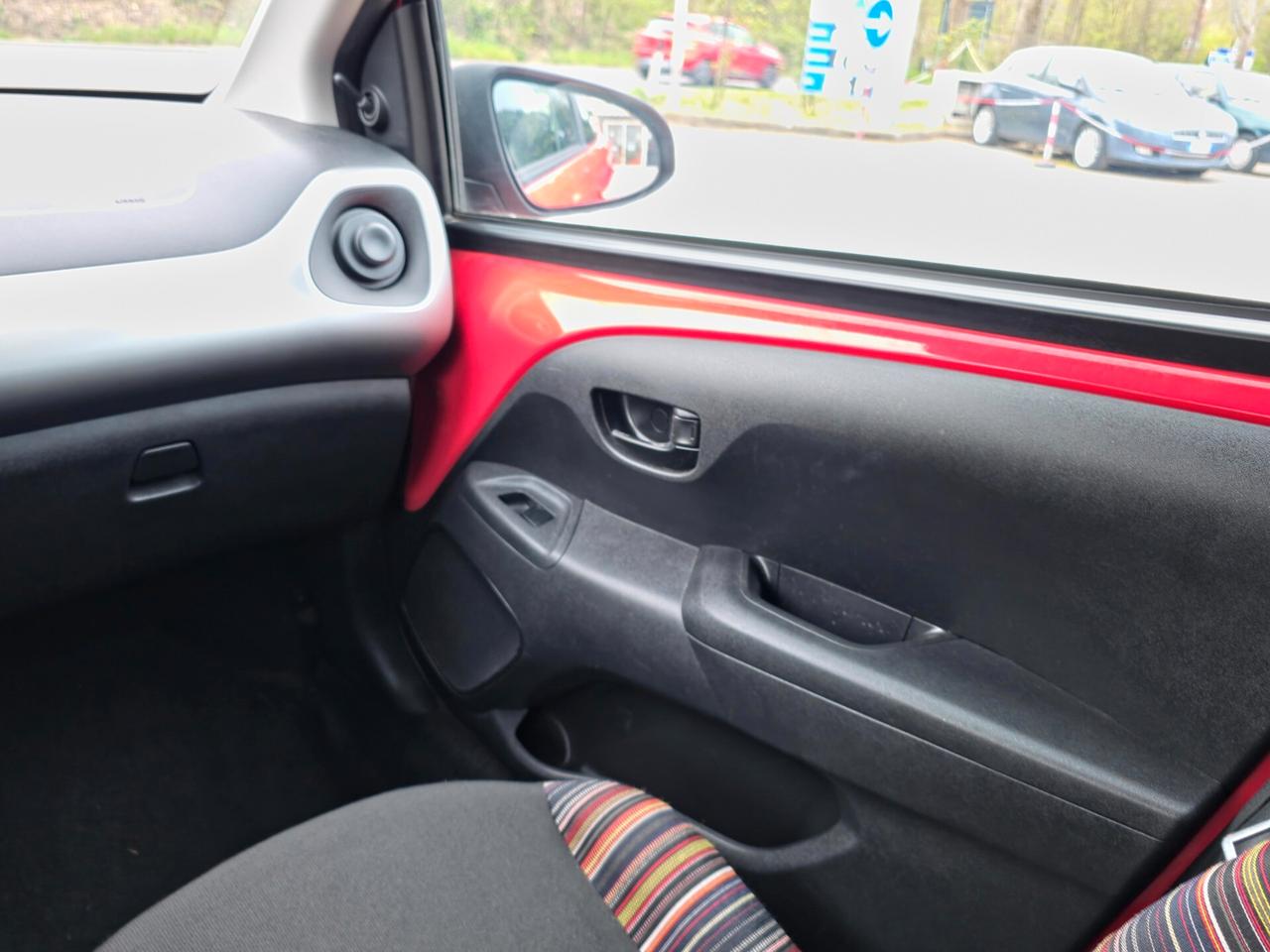 Citroen C1 PureTech 82 5 porte Shine2015-E5B Manuale NEO