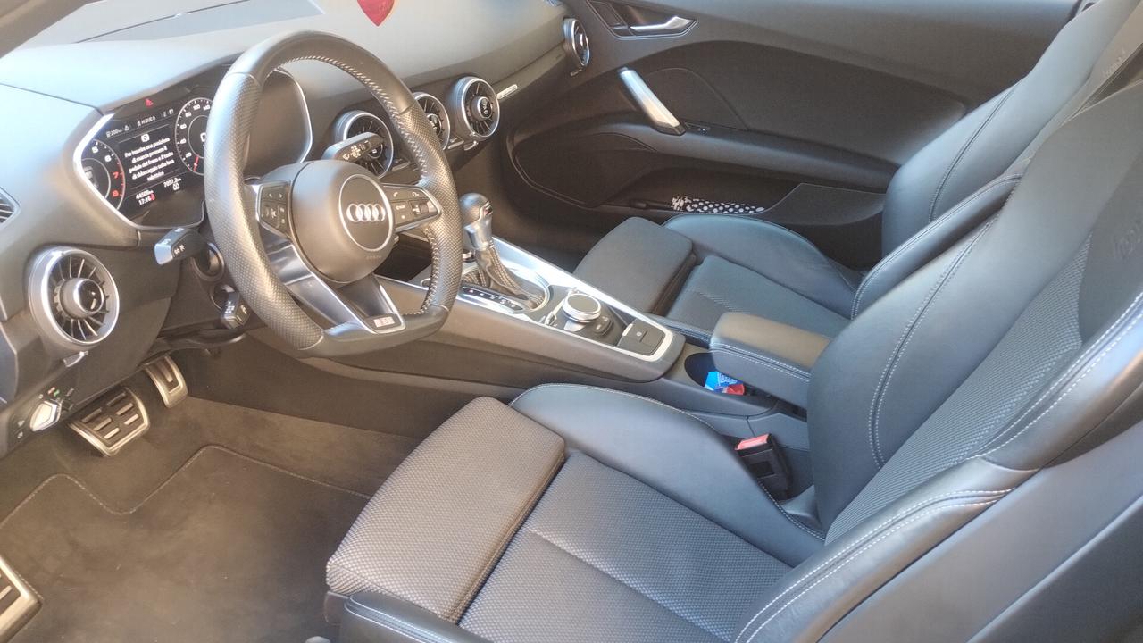 Audi TT Coupé 45 TFSI quattro S-LINE S tronic