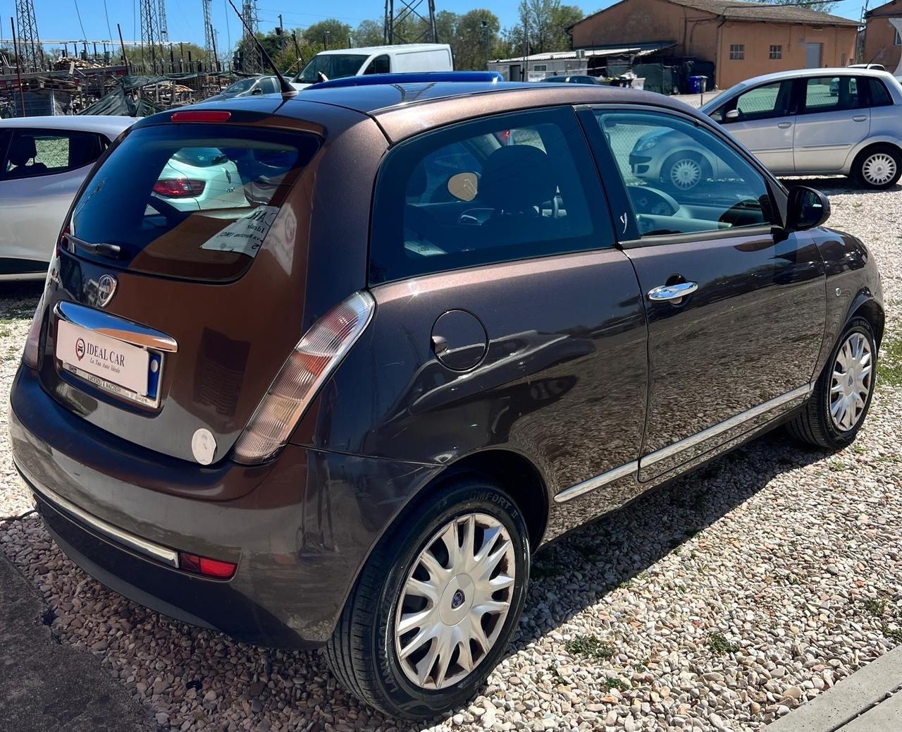 Lancia Ypsilon 1.2 Versus