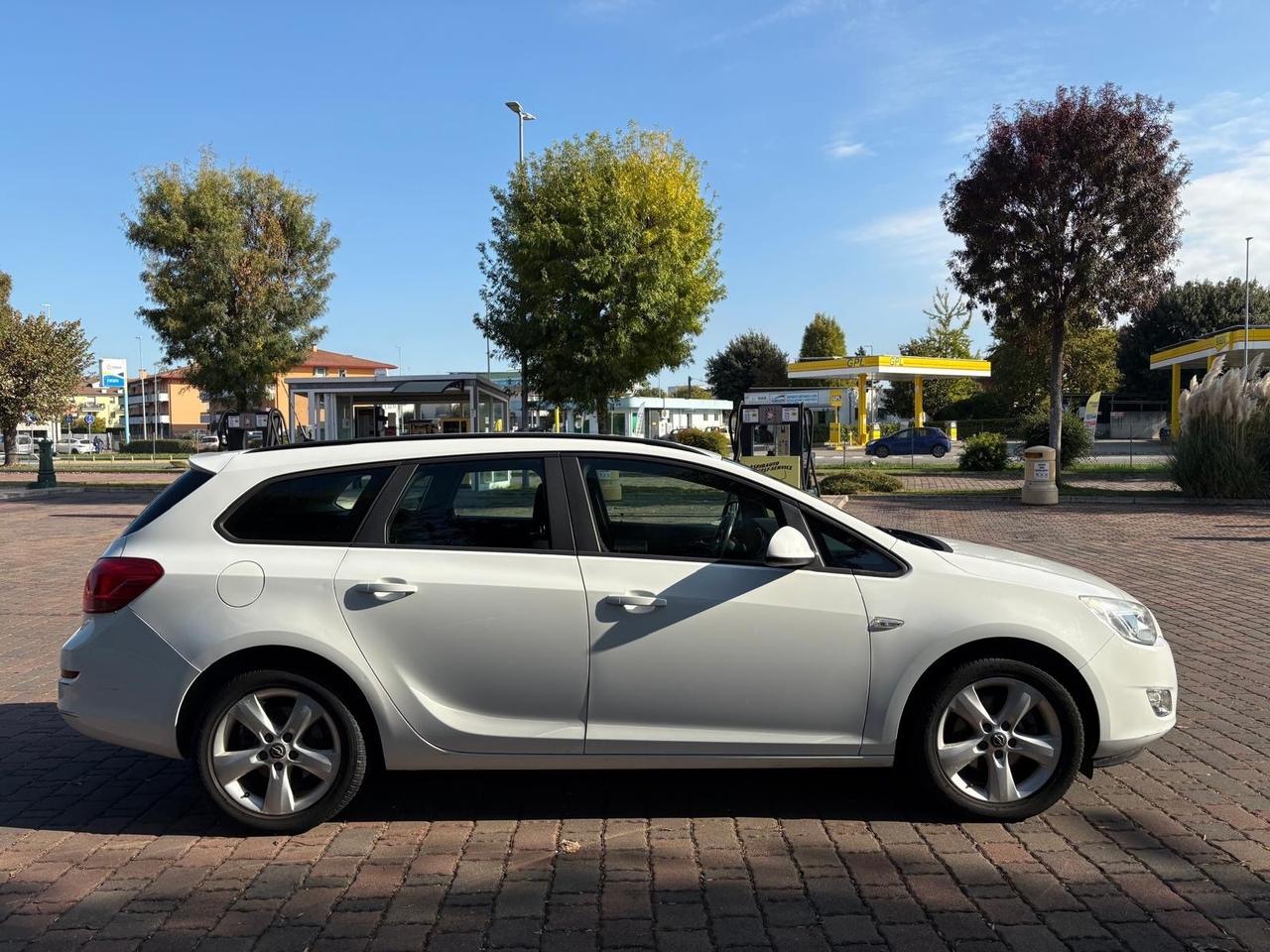 Opel Astra 1.7 CDTI 110CV EcoFLEX S&S Sports Tourer Cosmo Fleet