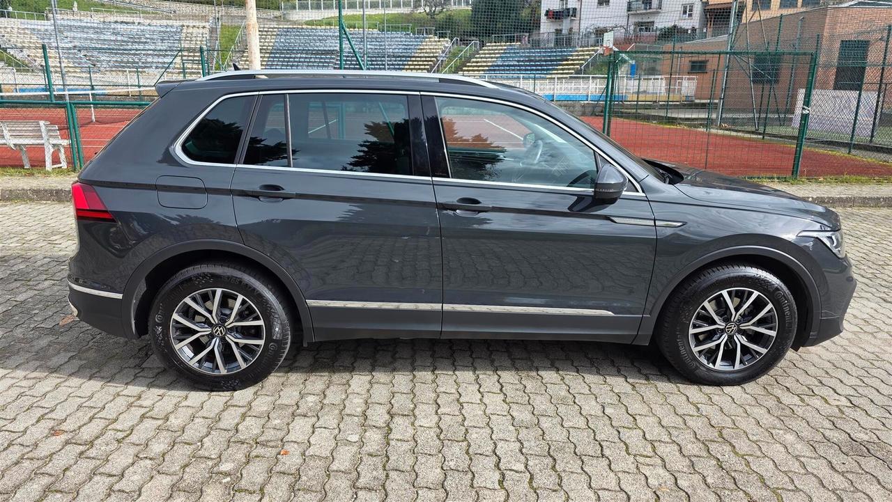 Volkswagen Tiguan 2.0 TDI 150 CV SCR DSG Elegance