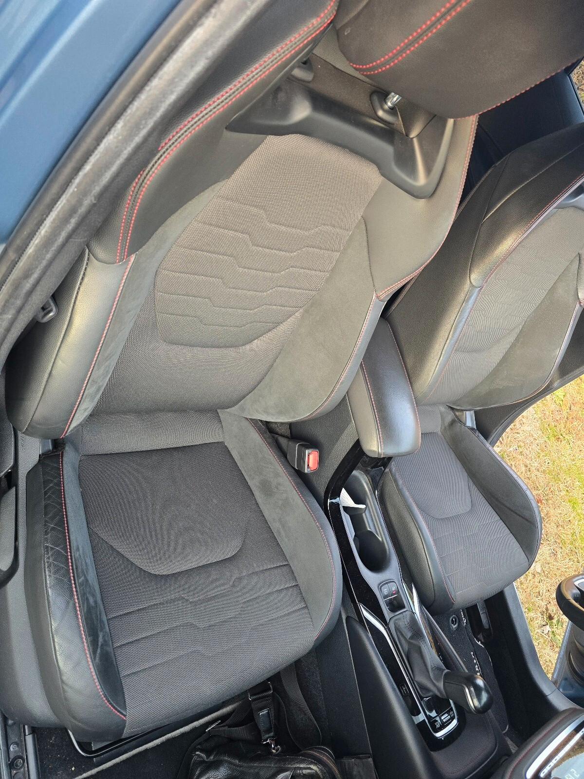 Toyota Corolla Touring Sports 2.0 Hybrid Lounge