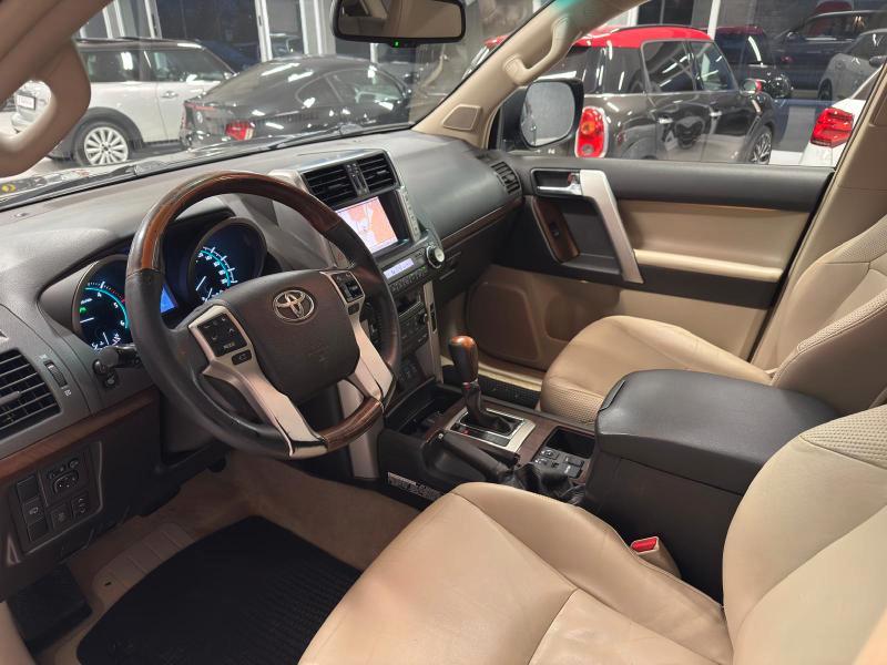 Toyota Land Cruiser 5 Porte Land Cruiser 5p 3.0 d-4d Executive+ 190cv auto