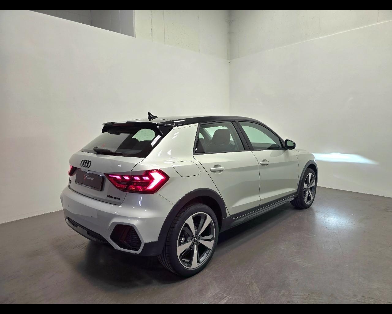 AUDI A1 ALLSTREET 30 TFSI IDENTITY CONTRAST