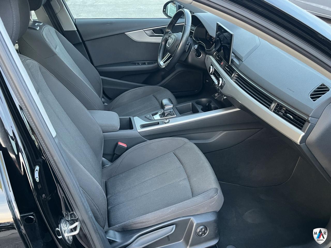 Audi A4 Avant 30 TDI mhev S tronic Business Advanced