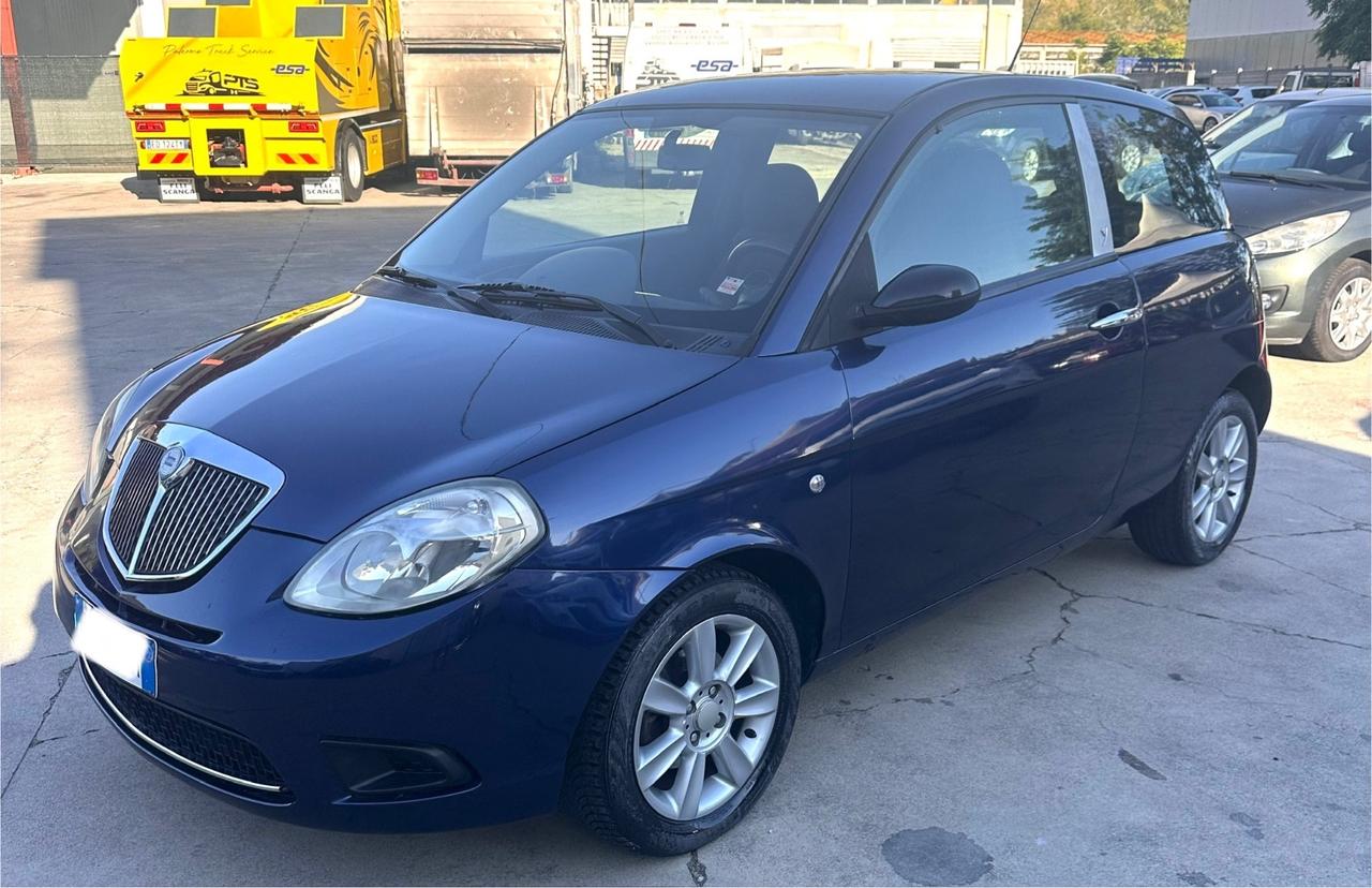 Lancia Ypsilon 1.3 Multijet 70cv Platino NEOPATENTATI