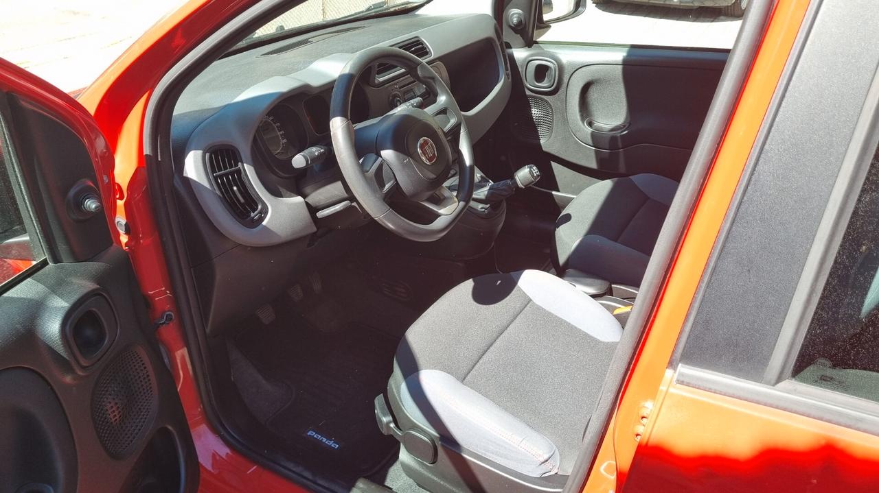 Fiat Panda 1.2 69cv anno2017 km44000 neopatentati