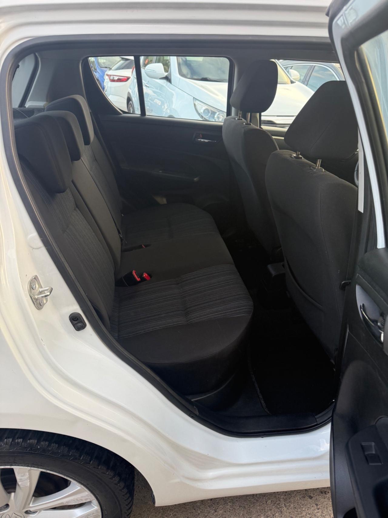 Suzuki Swift 1.3 DDiS 5 porte B-Top