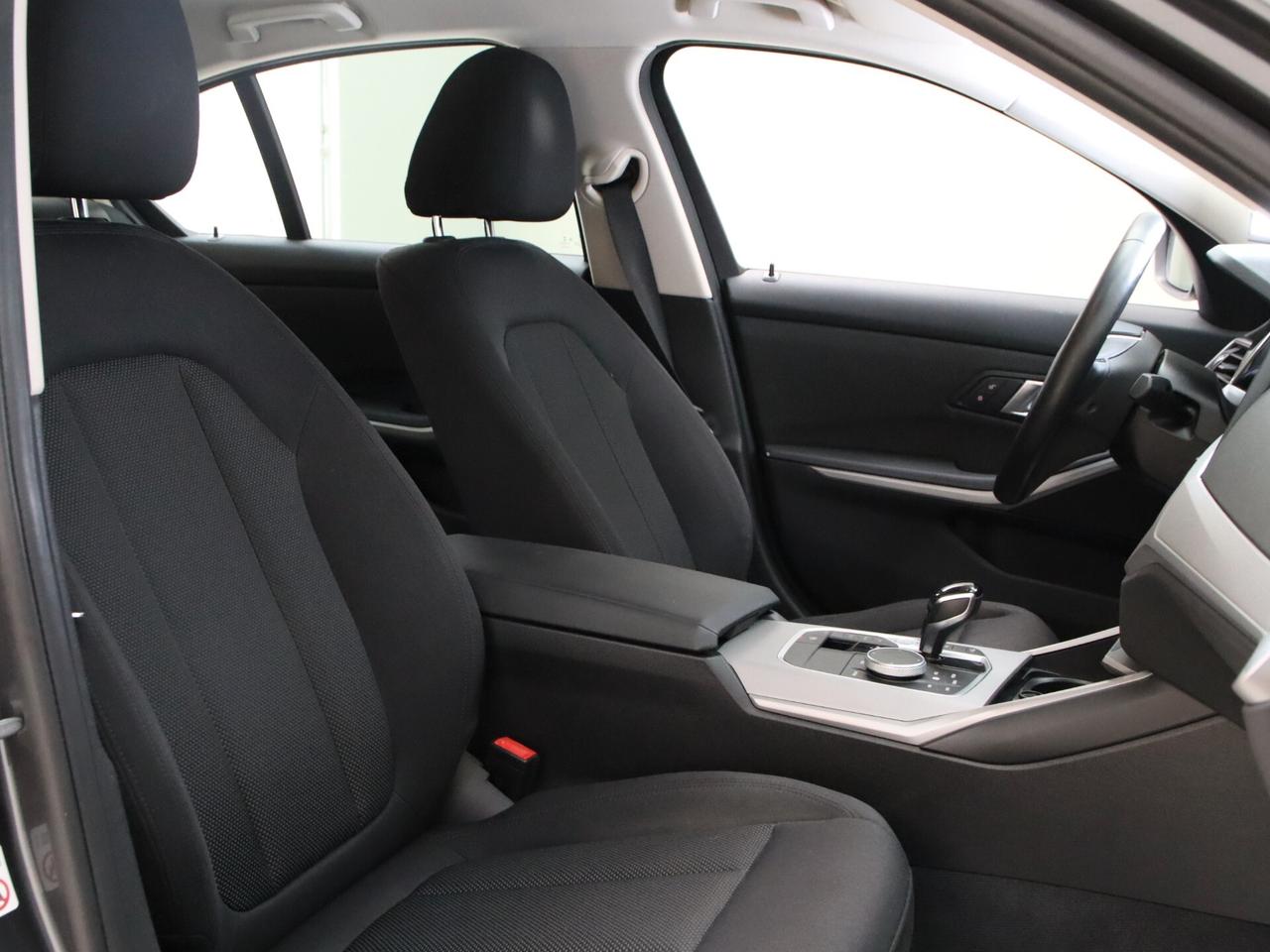BMW 320d Serie 3 G20 Berlina mhev 48V xdrive auto IVA ESPOSTA