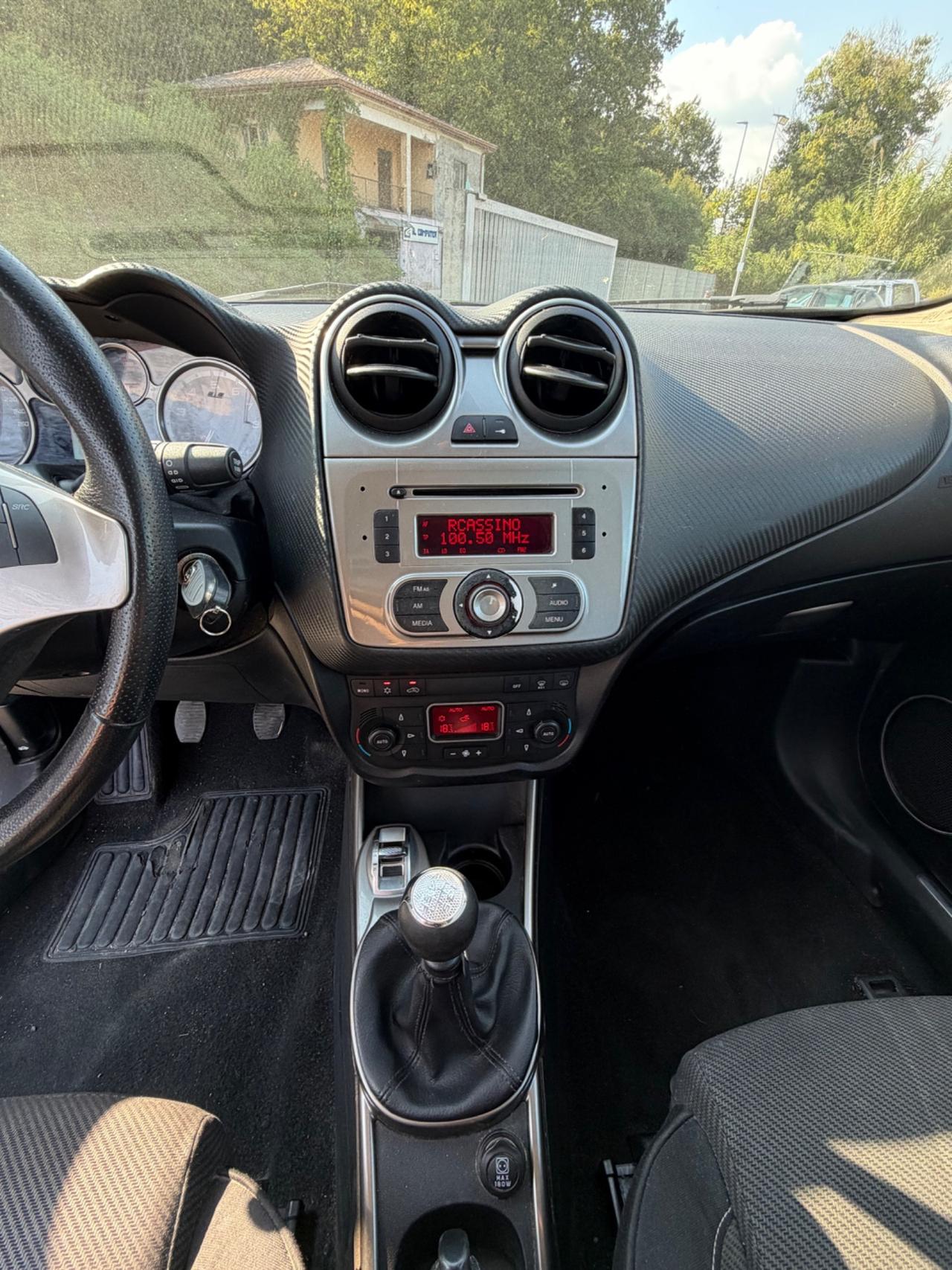 Alfa Romeo MiTo 1.4 105 CV M.air Distinctive Premium Pack
