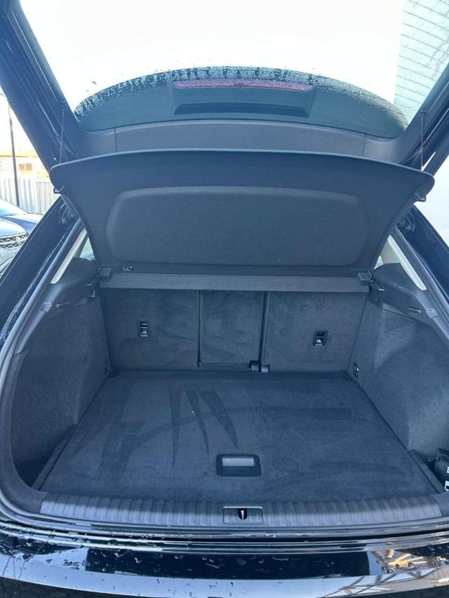 AUDI Q3 35 TDI quattro S tronic Business