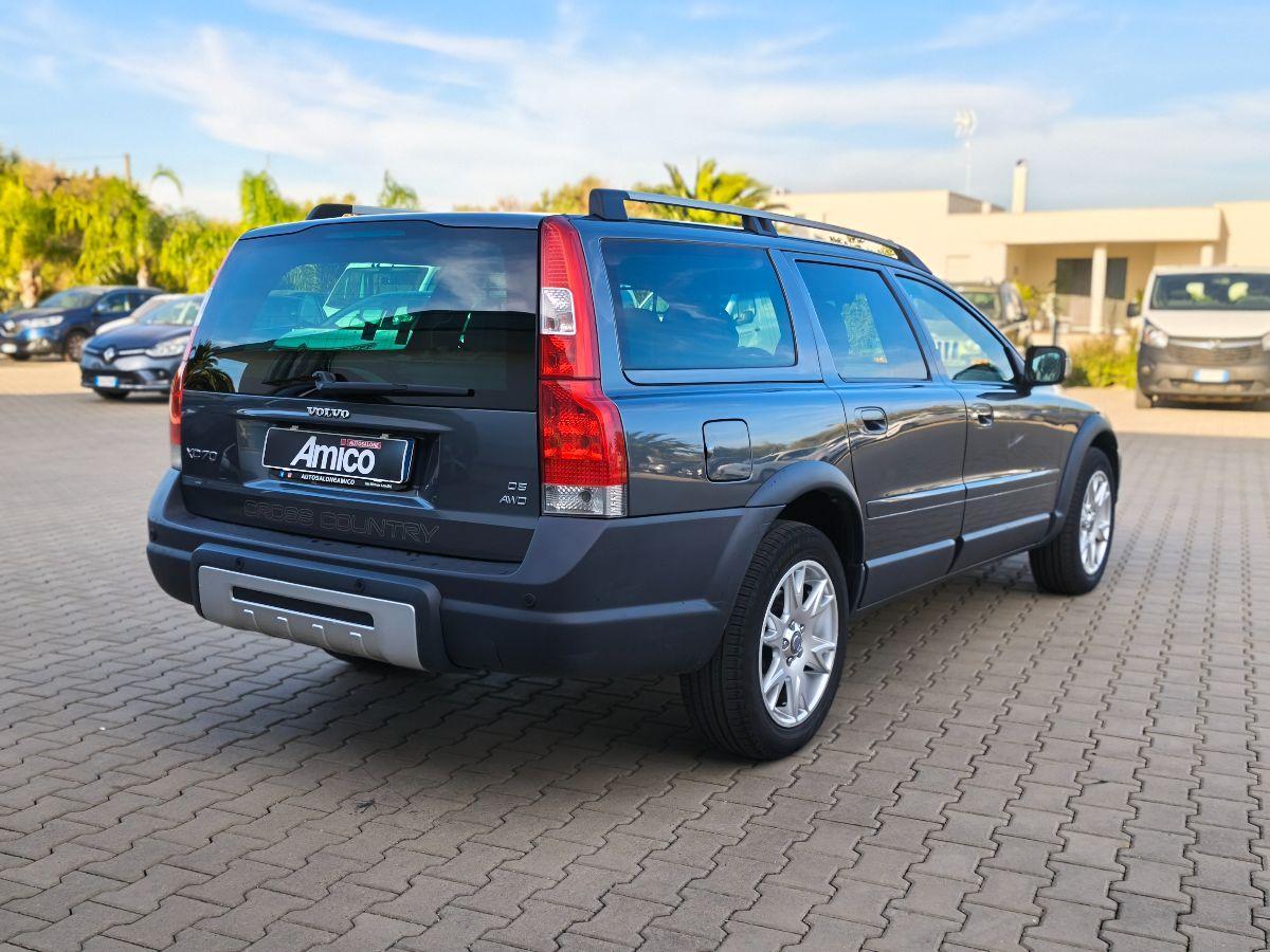 VOLVO XC70 2.4 D5 20V AWD Summum Solo 130.000km