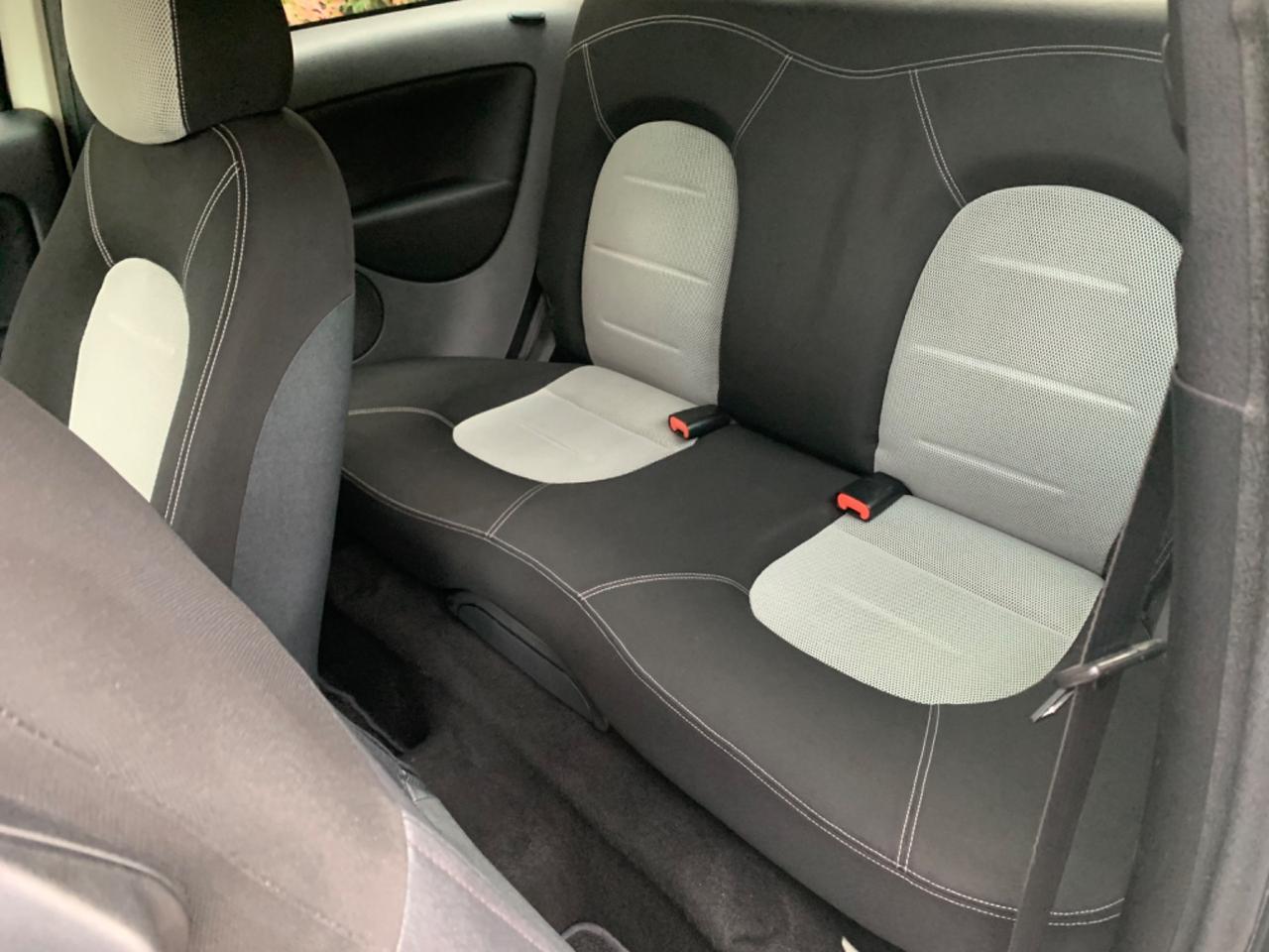 Lancia Ypsilon 1.2 Momo Design