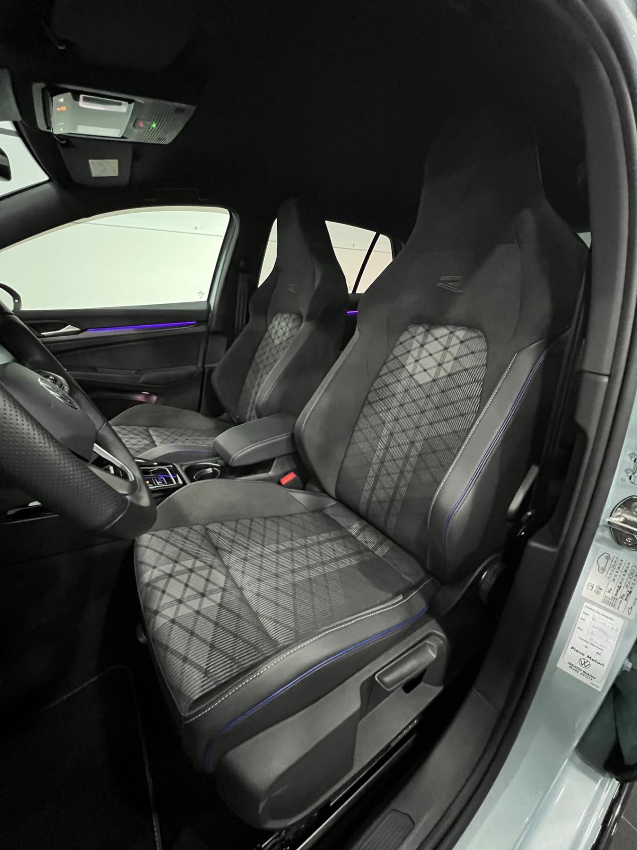 VOLKSWAGEN GOLF 8.5 2.0 TDI DSG R-Line Plus 150 cv