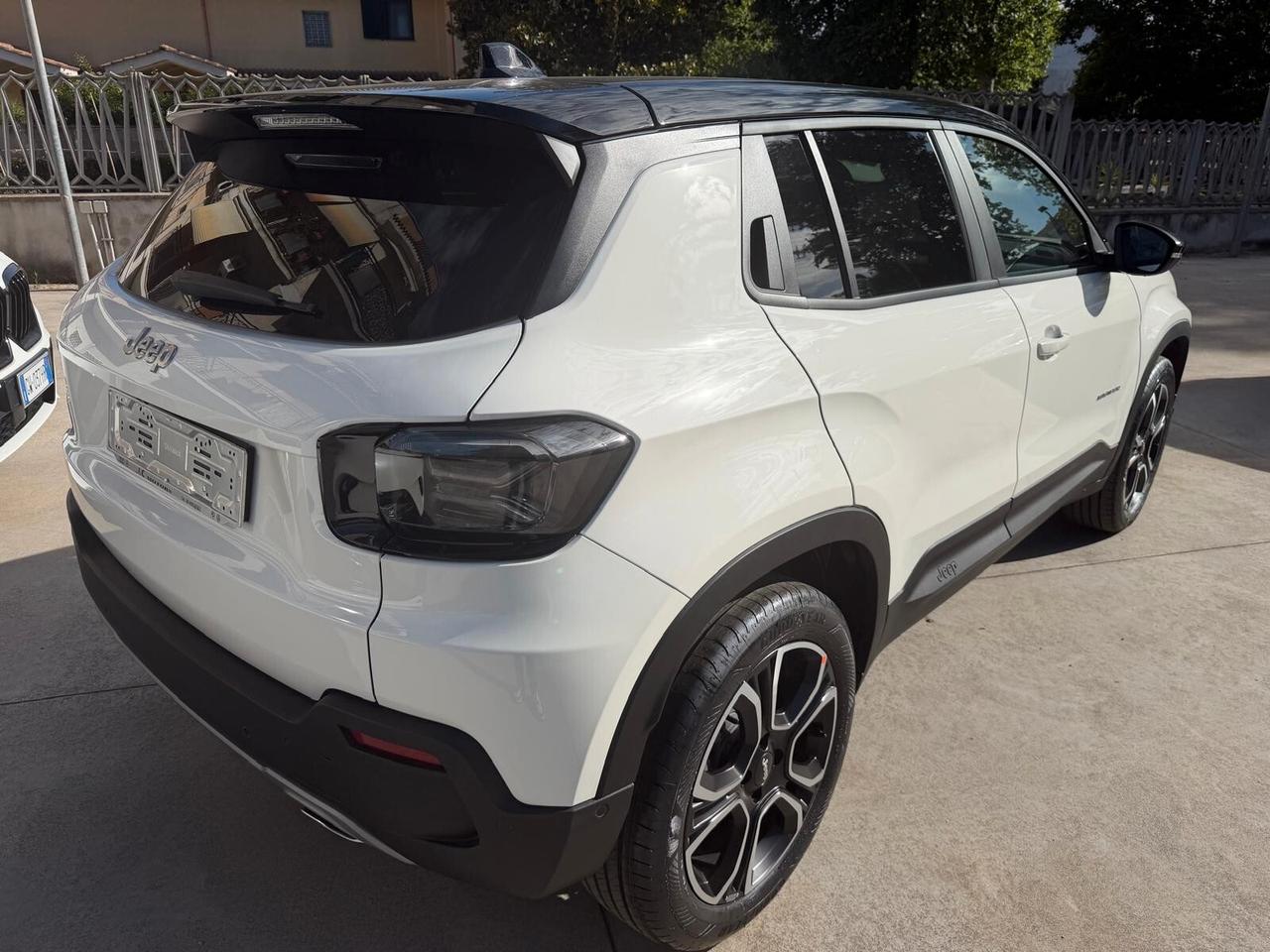 Jeep Avenger 1.2 Turbo 110 CV MHEV Summit