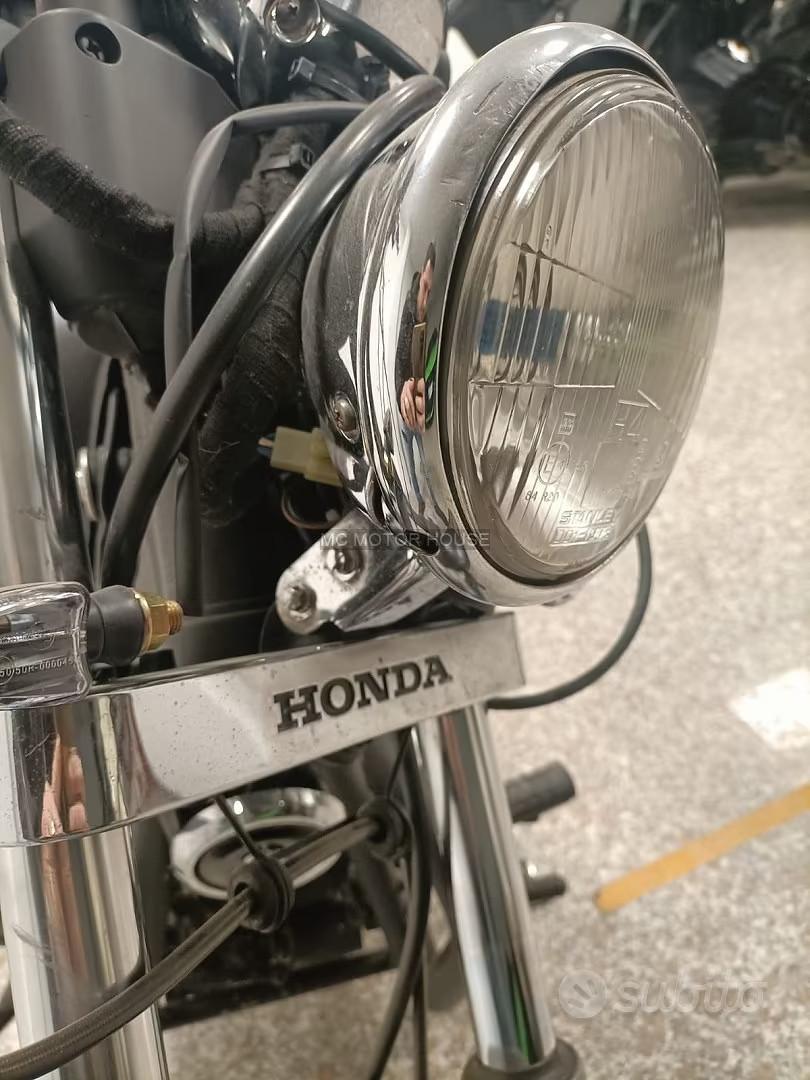 Honda rebel 450 1988 +0maggi0 casco+ rate +permute