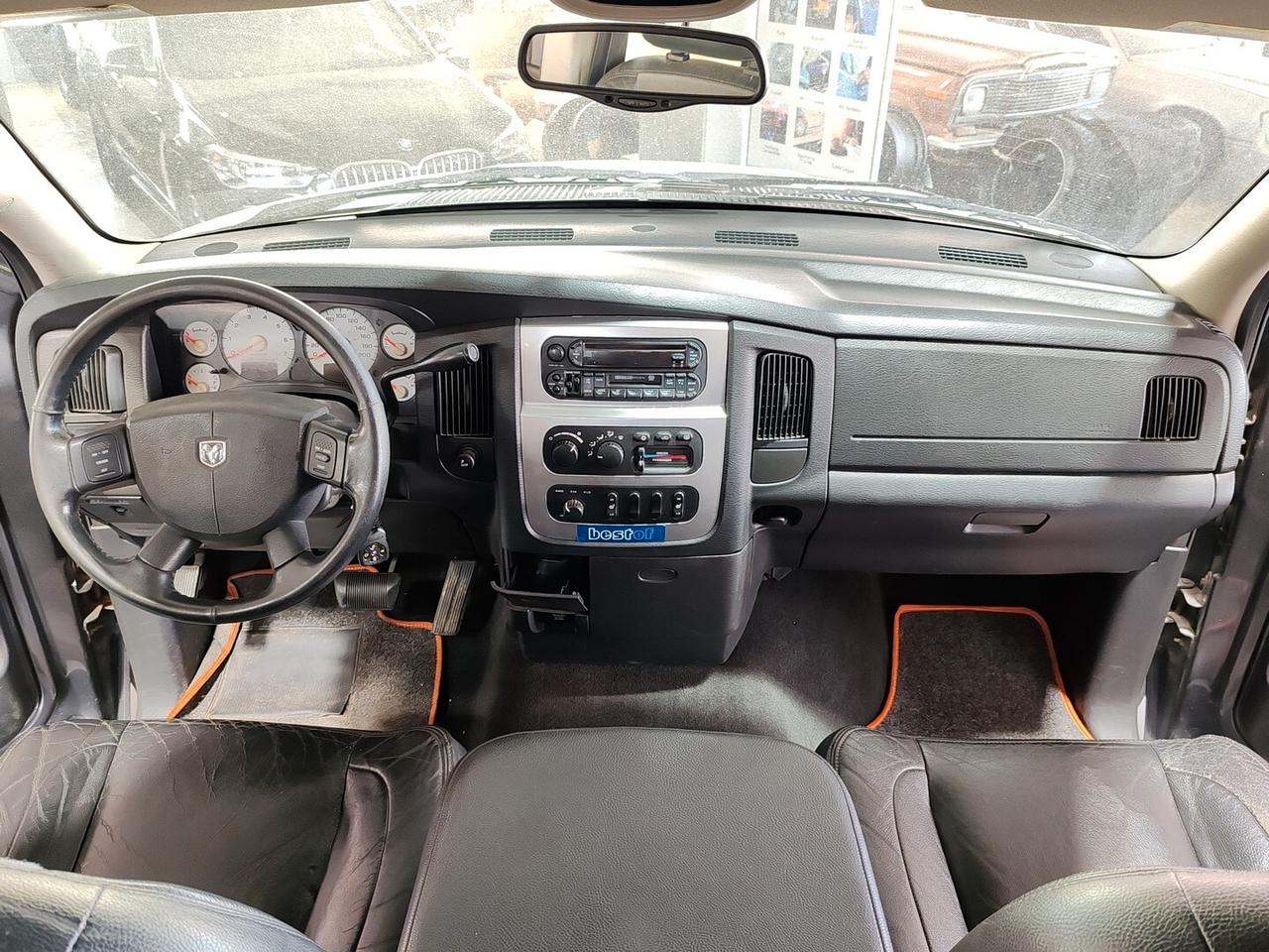Dodge RAM 1500 Laramie