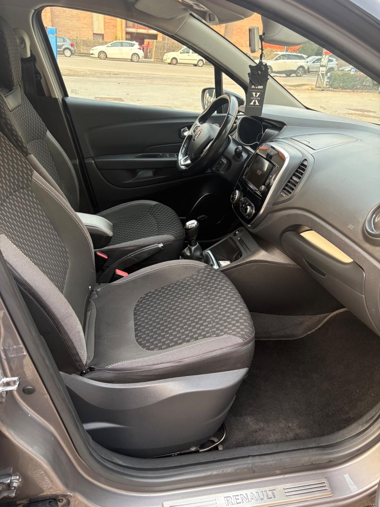 Renault Captur 1.5 dci anno 2017 km soli 108 mila